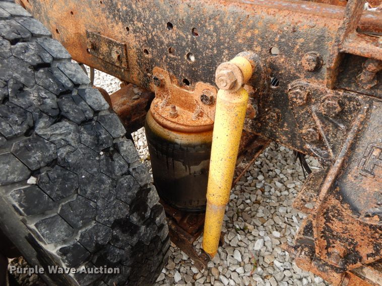 image for item HJ9664 2001 Kenworth T300  truck cab and chassis