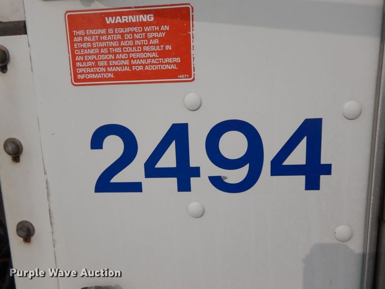 image for item HJ9664 2001 Kenworth T300  truck cab and chassis