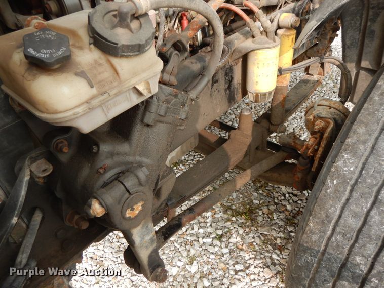 image for item HJ9665 2006 Freightliner Columbia  truck cab and chassis