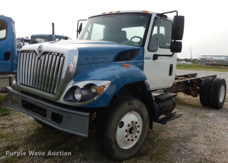 image for item HJ9666 2010 International WorkStar 7300  truck cab and chassis