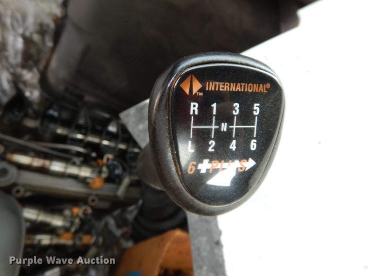 image for item HJ9666 2010 International WorkStar 7300  truck cab and chassis