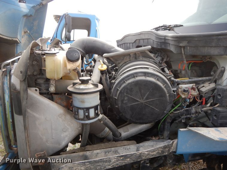 image for item HJ9666 2010 International WorkStar 7300  truck cab and chassis