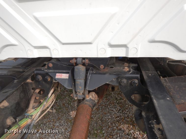 image for item HJ9666 2010 International WorkStar 7300  truck cab and chassis