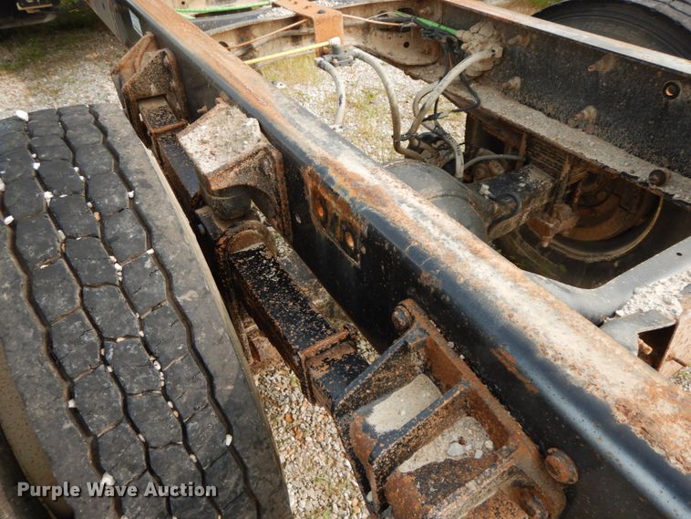 image for item HJ9666 2010 International WorkStar 7300  truck cab and chassis