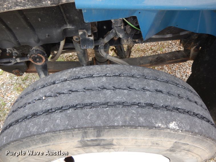 image for item HJ9666 2010 International WorkStar 7300  truck cab and chassis