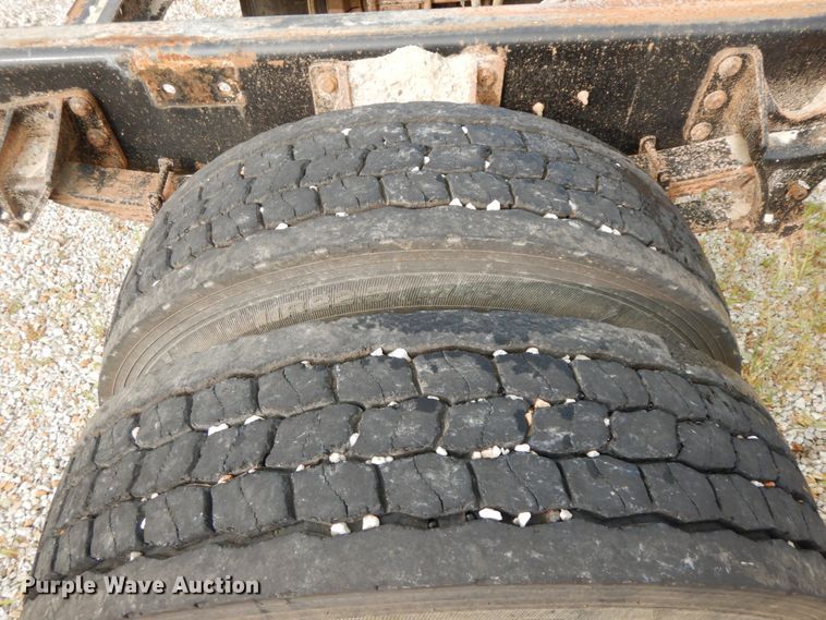 image for item HJ9666 2010 International WorkStar 7300  truck cab and chassis