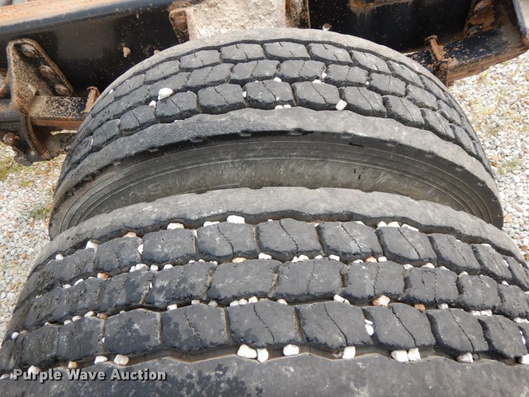 image for item HJ9666 2010 International WorkStar 7300  truck cab and chassis