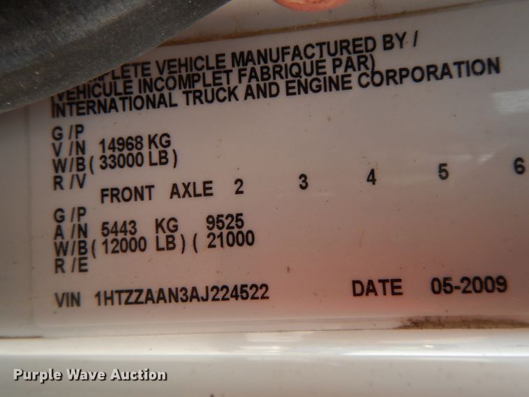 image for item HJ9666 2010 International WorkStar 7300  truck cab and chassis