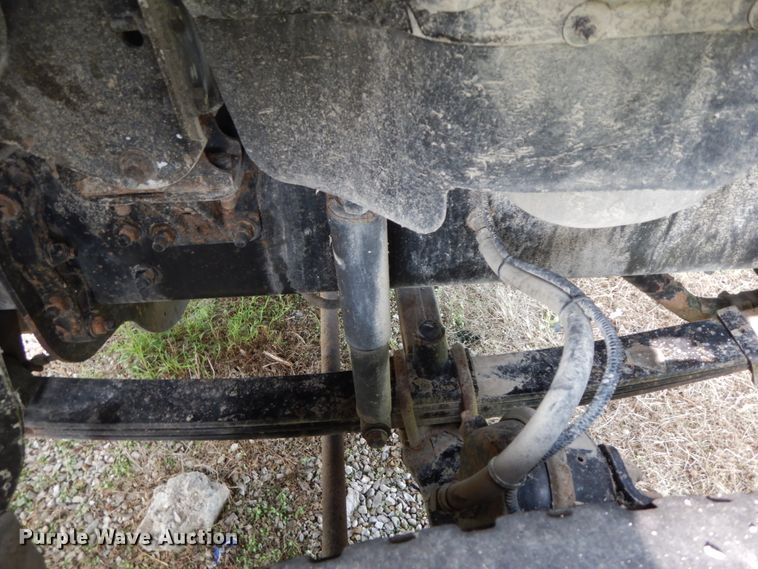 image for item HJ9667 2009 Freightliner Business Class M2  truck cab and chassis