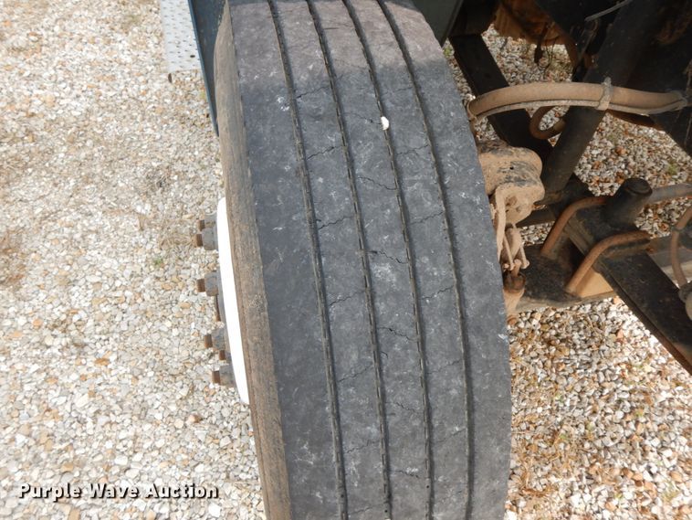 image for item HJ9668 2015 Freightliner M2  truck cab and chassis