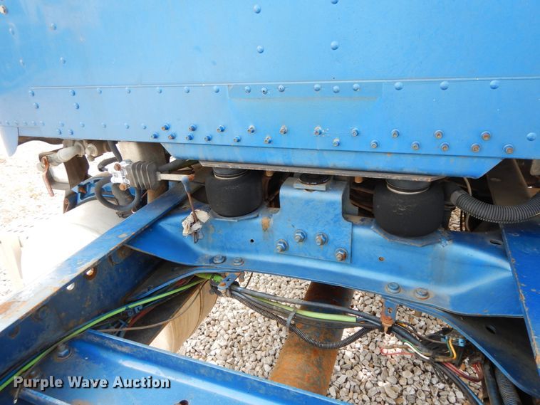 image for item HJ9669 1998 Freightliner FLD  truck cab and chassis