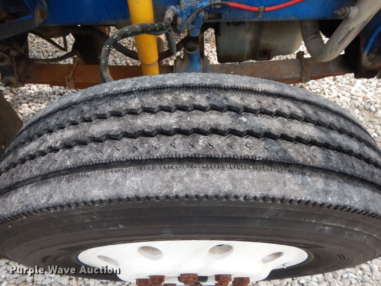 image for item HJ9669 1998 Freightliner FLD  truck cab and chassis