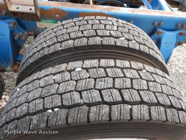 image for item HJ9669 1998 Freightliner FLD  truck cab and chassis