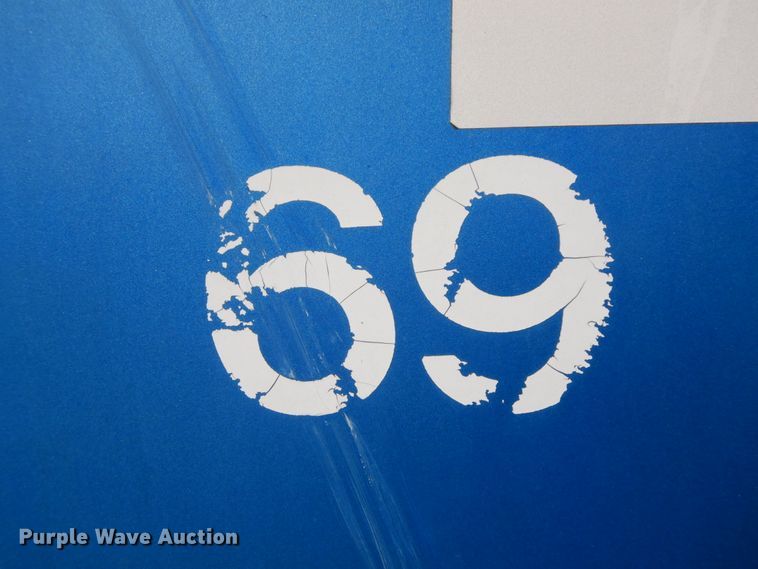 image for item HJ9669 1998 Freightliner FLD  truck cab and chassis