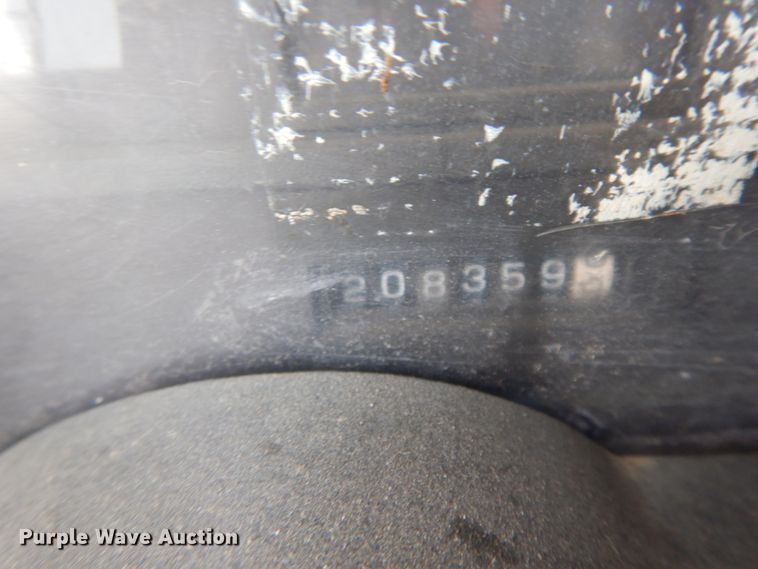 image for item HJ9670 1992 Chevrolet Kodiak C5500  truck cab and chassis