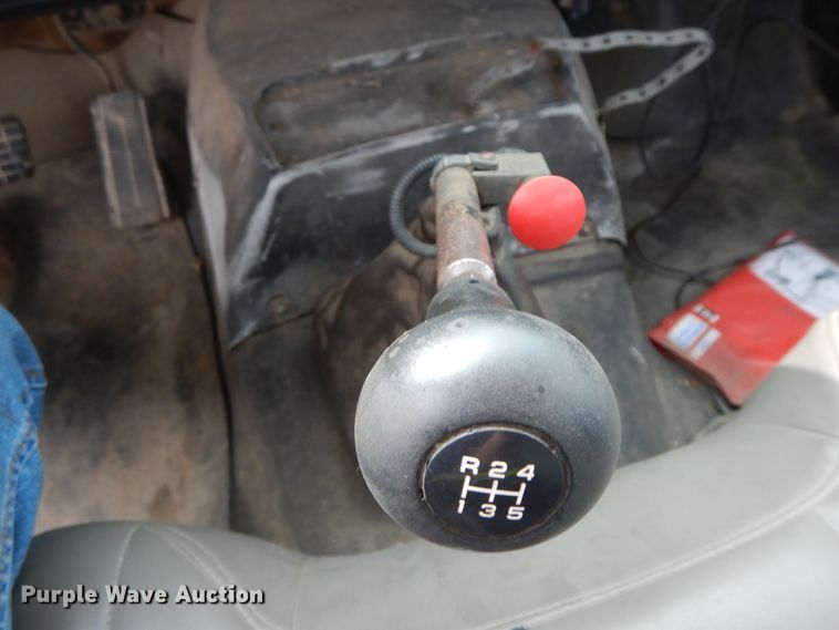 image for item HJ9670 1992 Chevrolet Kodiak C5500  truck cab and chassis