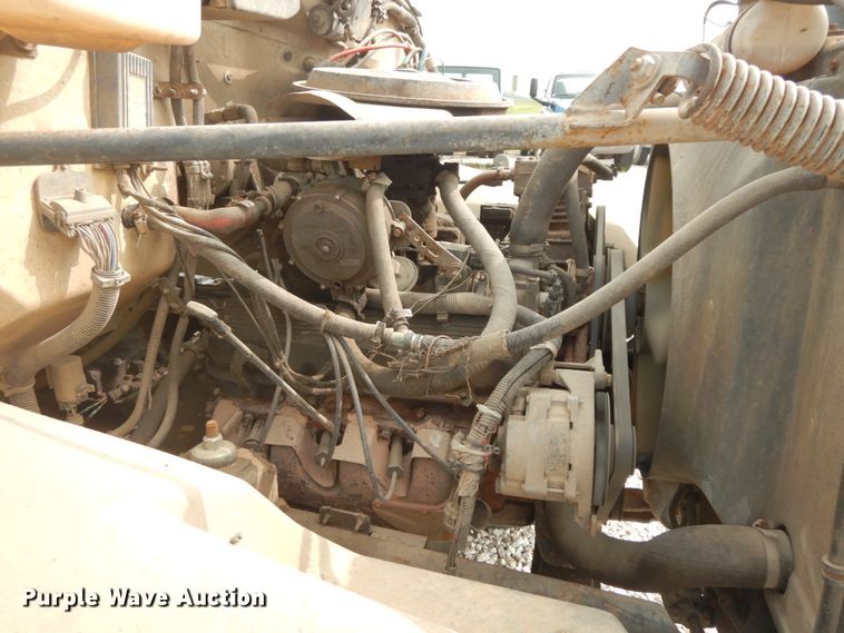 image for item HJ9670 1992 Chevrolet Kodiak C5500  truck cab and chassis