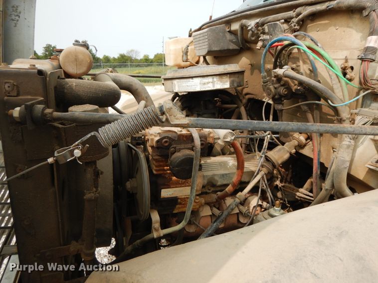 image for item HJ9670 1992 Chevrolet Kodiak C5500  truck cab and chassis