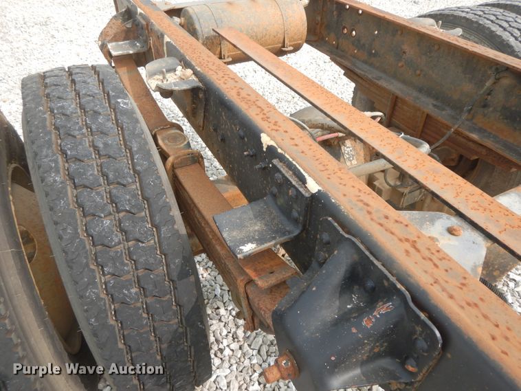 image for item HJ9670 1992 Chevrolet Kodiak C5500  truck cab and chassis