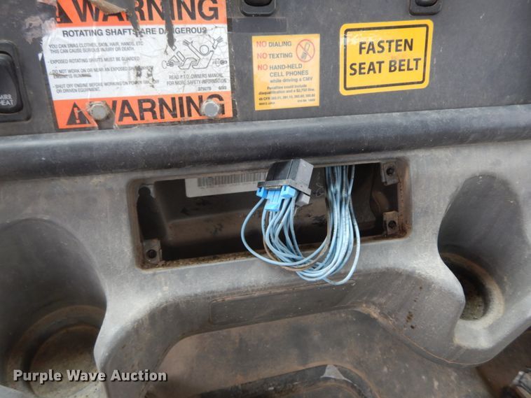 image for item HJ9672 2007 Freightliner Business Class M2  truck cab and chassis