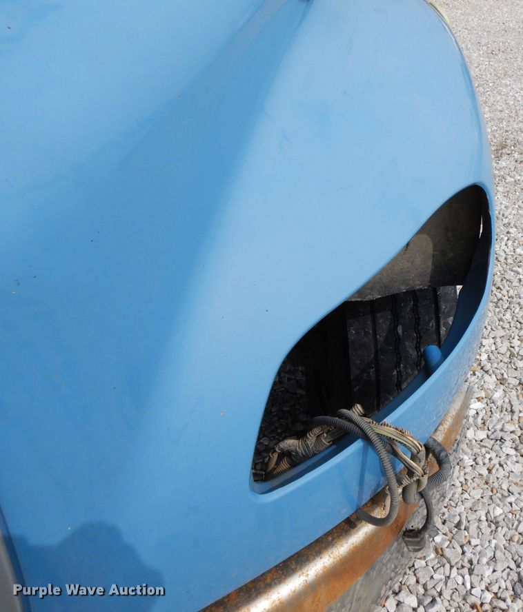 image for item HJ9672 2007 Freightliner Business Class M2  truck cab and chassis