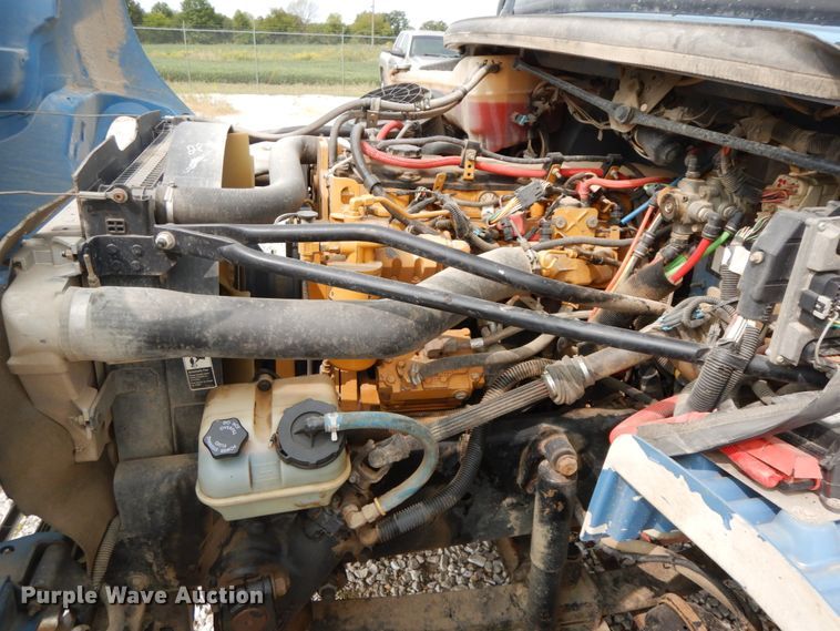 image for item HJ9672 2007 Freightliner Business Class M2  truck cab and chassis