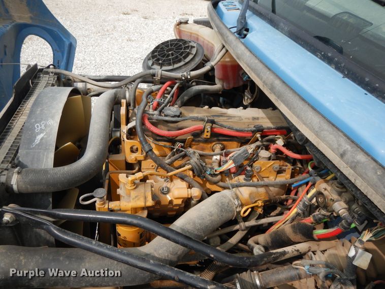 image for item HJ9672 2007 Freightliner Business Class M2  truck cab and chassis