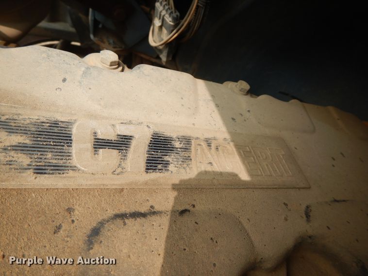 image for item HJ9672 2007 Freightliner Business Class M2  truck cab and chassis