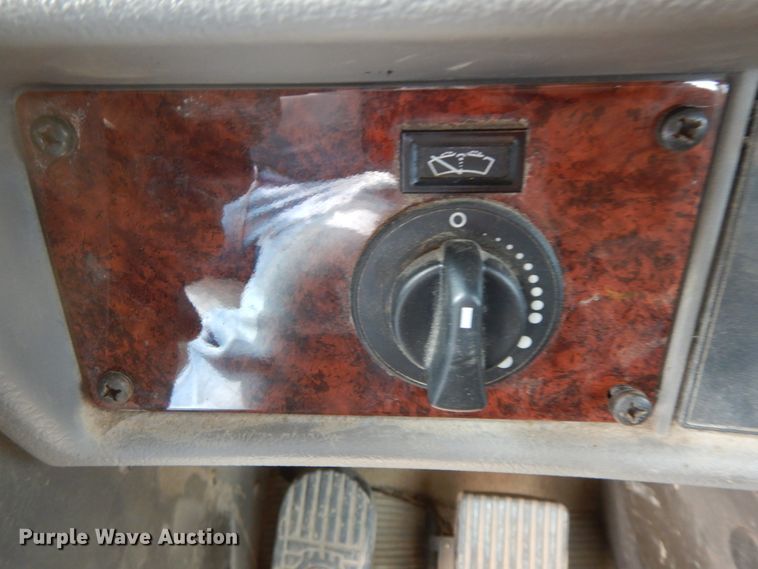 image for item HJ9673 2008 Kenworth T300  truck cab and chassis