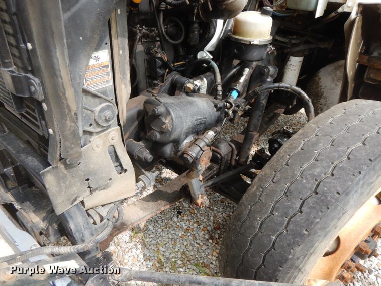 image for item HJ9673 2008 Kenworth T300  truck cab and chassis