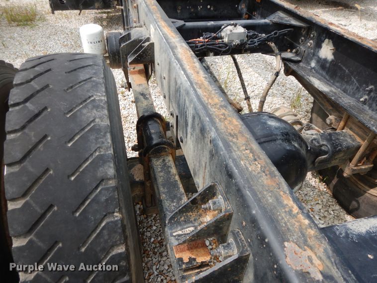 image for item HJ9673 2008 Kenworth T300  truck cab and chassis