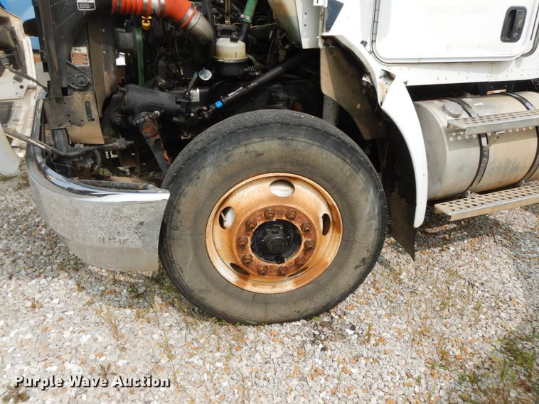 image for item HJ9673 2008 Kenworth T300  truck cab and chassis