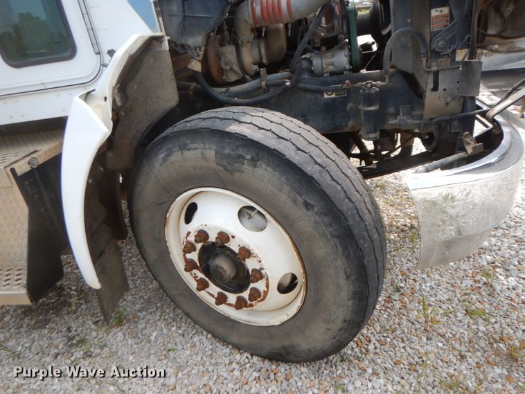 image for item HJ9673 2008 Kenworth T300  truck cab and chassis