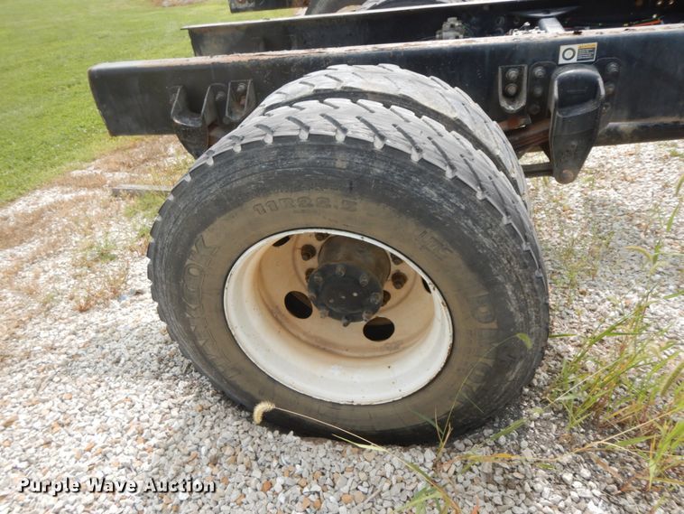 image for item HJ9673 2008 Kenworth T300  truck cab and chassis