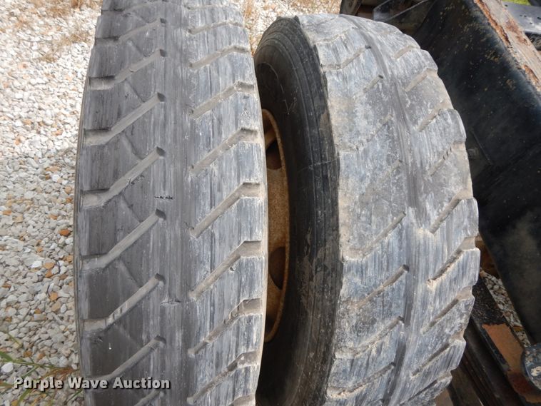 image for item HJ9673 2008 Kenworth T300  truck cab and chassis