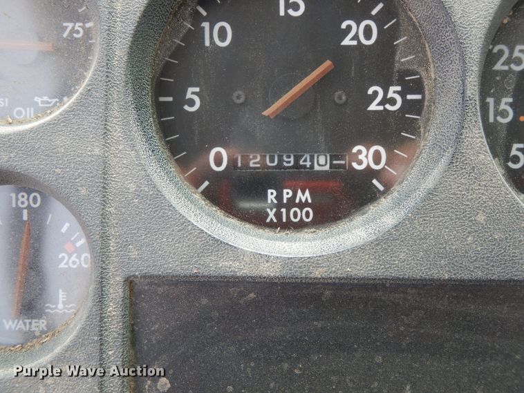 image for item HJ9676 1997 Freightliner FL70  truck cab and chassis