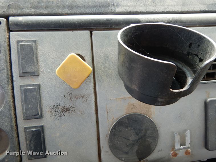 image for item HJ9676 1997 Freightliner FL70  truck cab and chassis