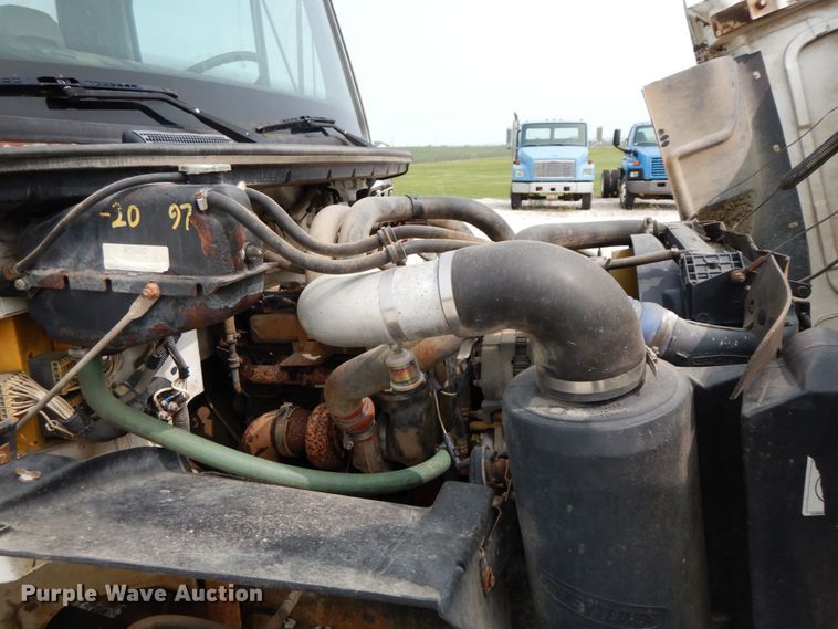 image for item HJ9676 1997 Freightliner FL70  truck cab and chassis