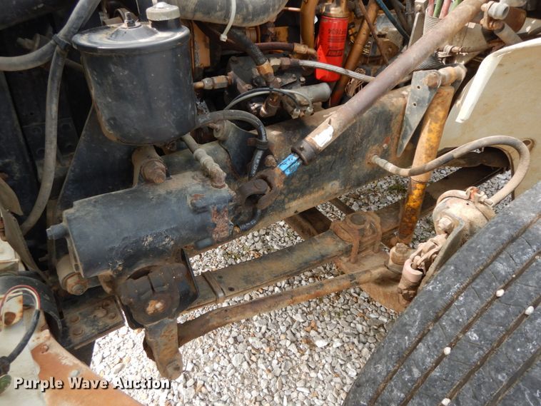 image for item HJ9676 1997 Freightliner FL70  truck cab and chassis