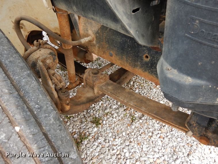 image for item HJ9676 1997 Freightliner FL70  truck cab and chassis