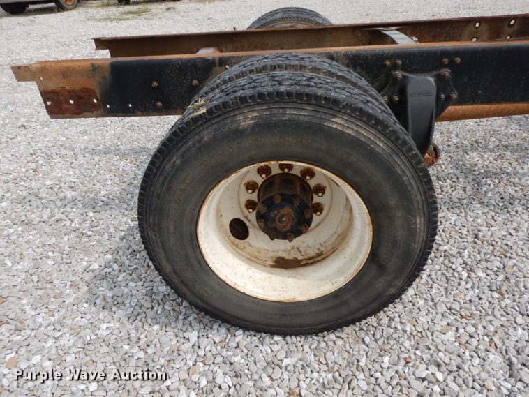 image for item HJ9676 1997 Freightliner FL70  truck cab and chassis