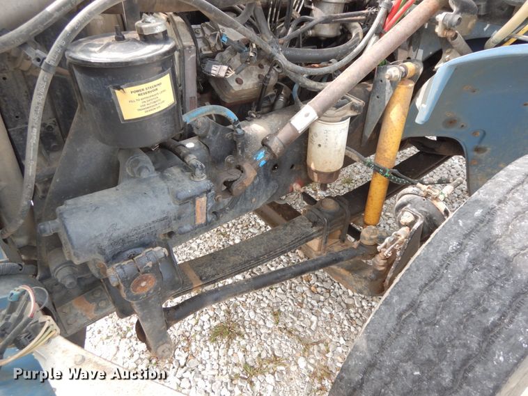 image for item HJ9677 2002 Freightliner FL70  truck cab and chassis