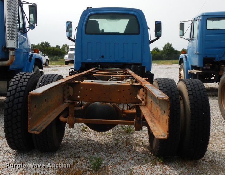 image for item HJ9678 2008 Chevrolet C8500  truck cab and chassis