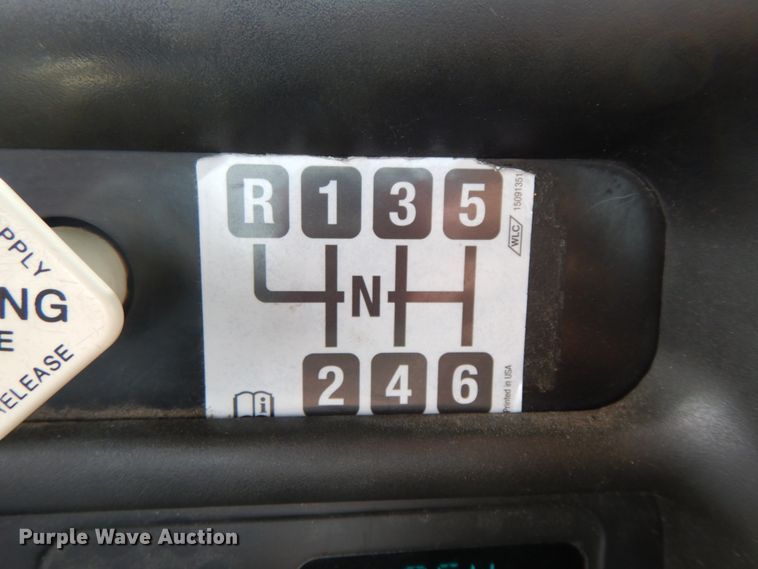 image for item HJ9678 2008 Chevrolet C8500  truck cab and chassis