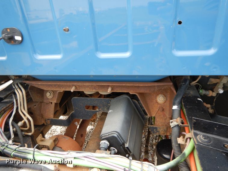 image for item HJ9678 2008 Chevrolet C8500  truck cab and chassis