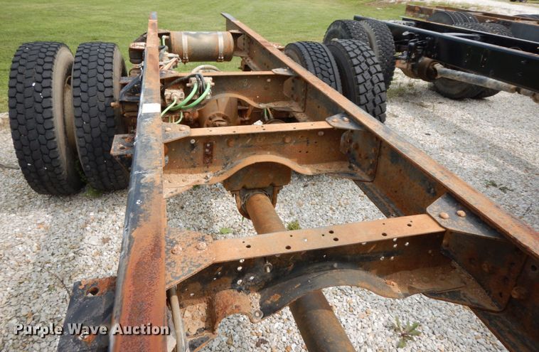 image for item HJ9678 2008 Chevrolet C8500  truck cab and chassis