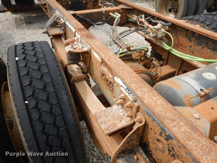 image for item HJ9678 2008 Chevrolet C8500  truck cab and chassis