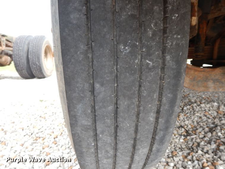 image for item HJ9678 2008 Chevrolet C8500  truck cab and chassis