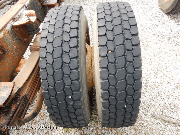 image for item HJ9678 2008 Chevrolet C8500  truck cab and chassis