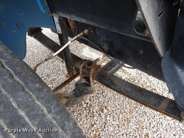 image for item HJ9680 2000 Freightliner FL70  truck cab and chassis